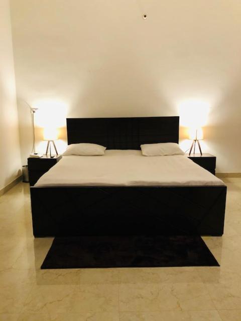 Tattva Luxurious Apartment Benares Buitenkant foto
